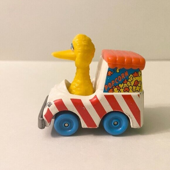 Vtg 1983 Sesame Street Diecast Grover Rocket  Big Bird Popcorn Truck PVC Figures - Picture 5 of 15